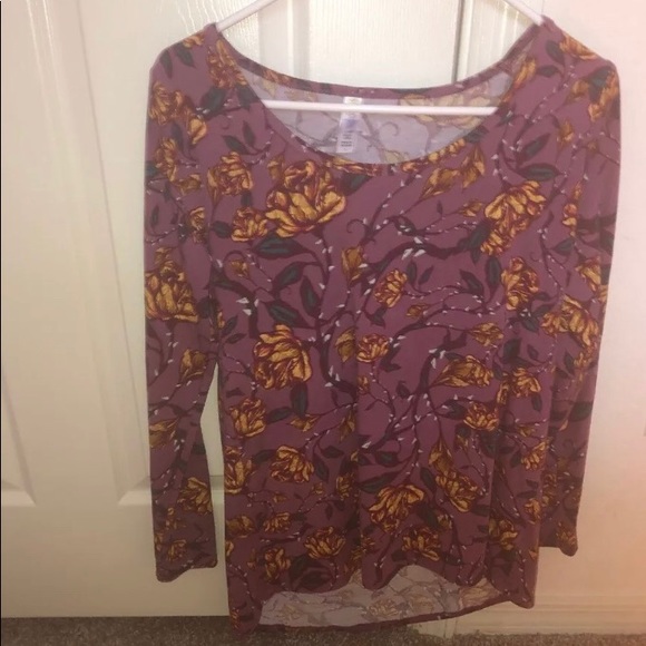 LuLaRoe Tops - Lularoe lynnae